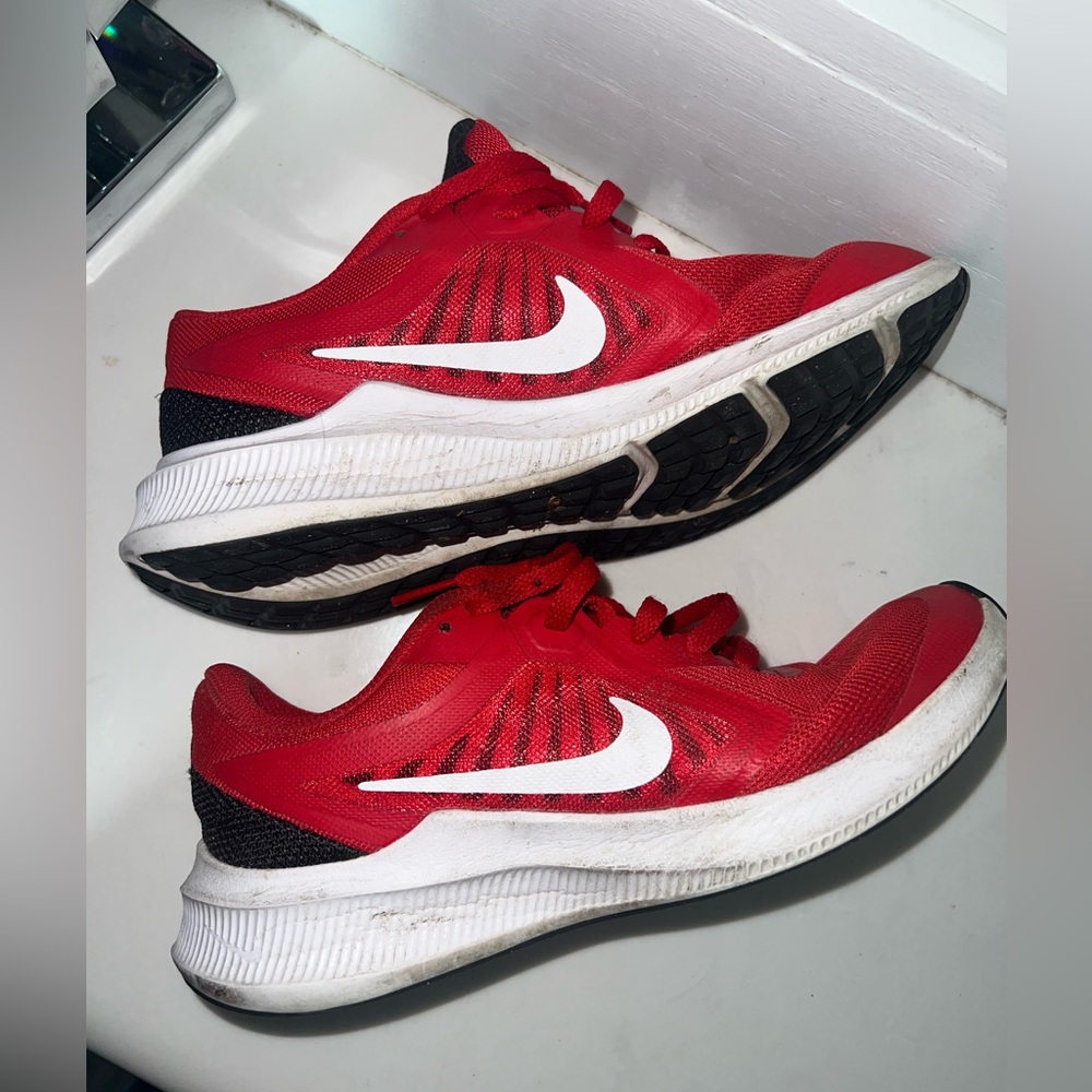 Nike ****used**** size 4Y